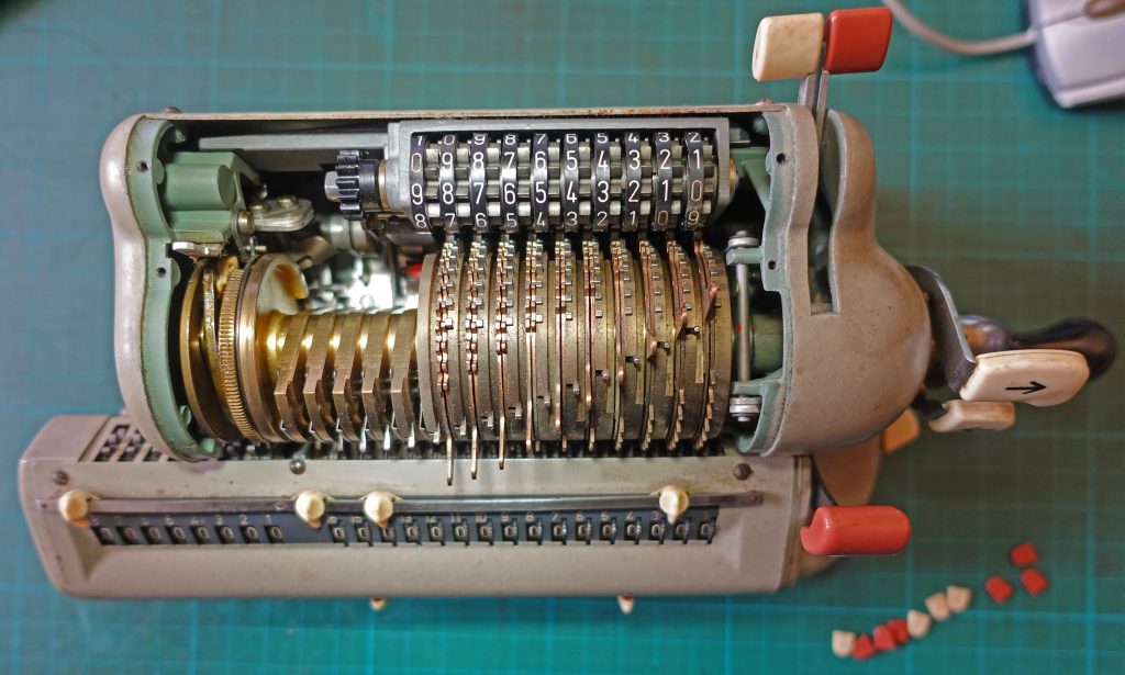 Muldivo Mentor calculator interior